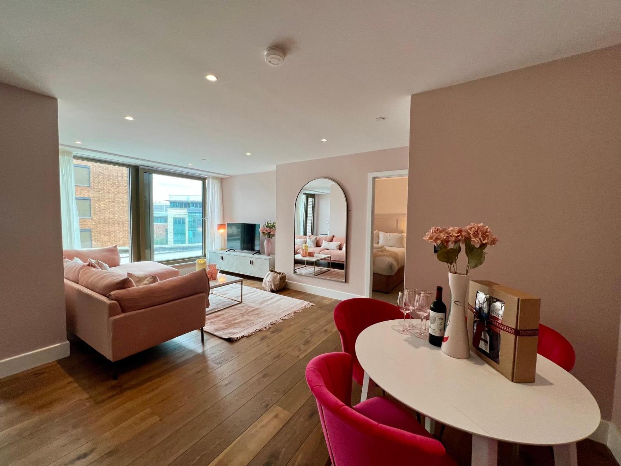 The Pink Palace At Ryedale House York Exteriér fotografie